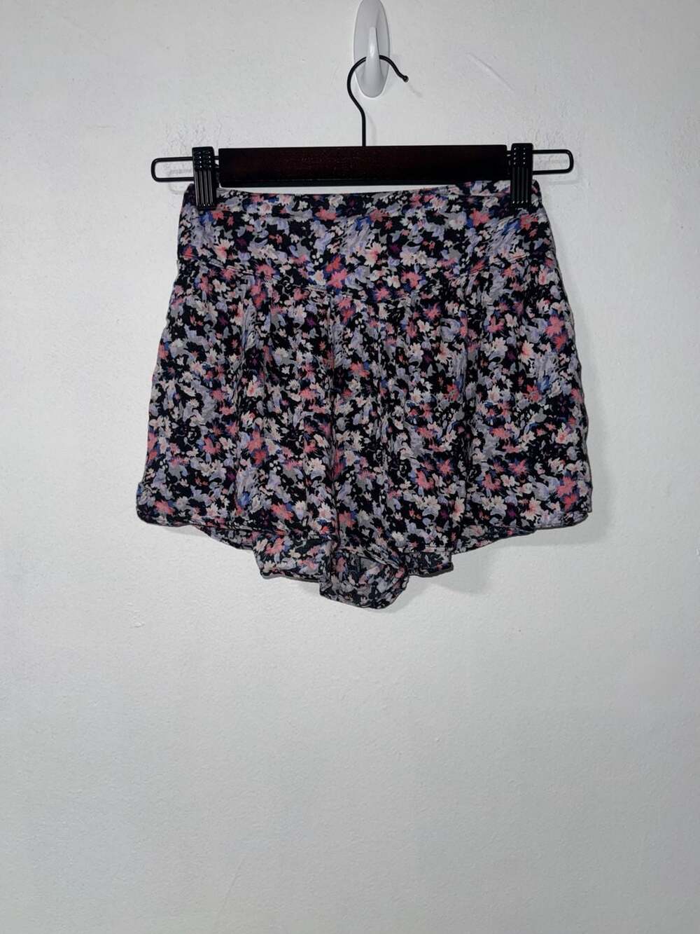 American Eagle Floral Smocked Shorts XXS